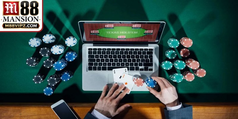 Poker online là nơi người chơi tham gia trên các nền tảng mạng